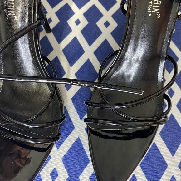 Cape Robbin black pointed strappy ankle strap high heel sandals sz 9 - Picture 10 of 12